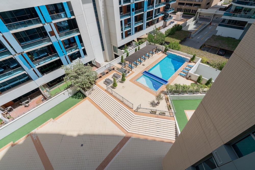 Marvelous 1Bd Marina Residences Pool Design Apartment, 1 Bedroom, Pool Access 2