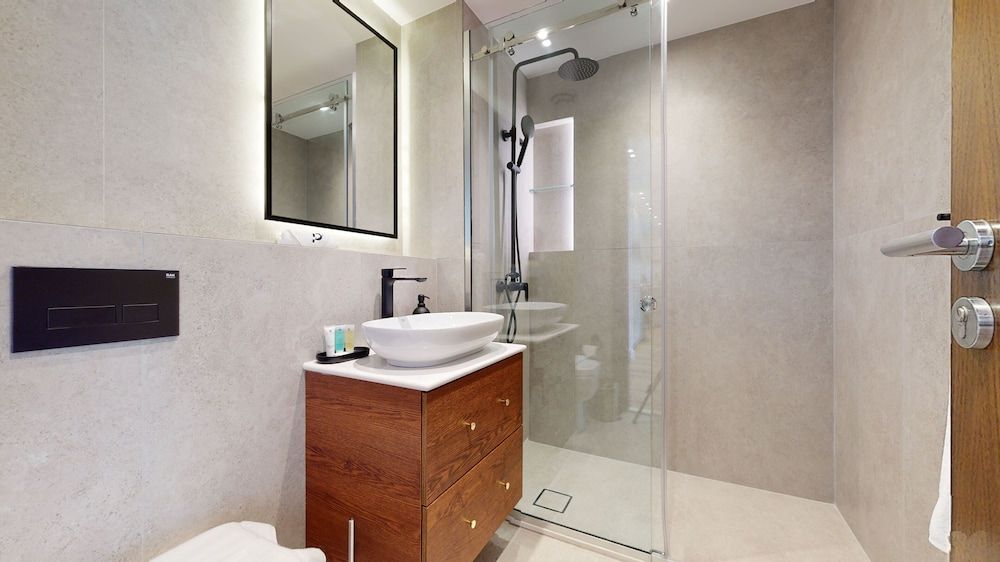 Sahab 402 Deluxe Apartment 9