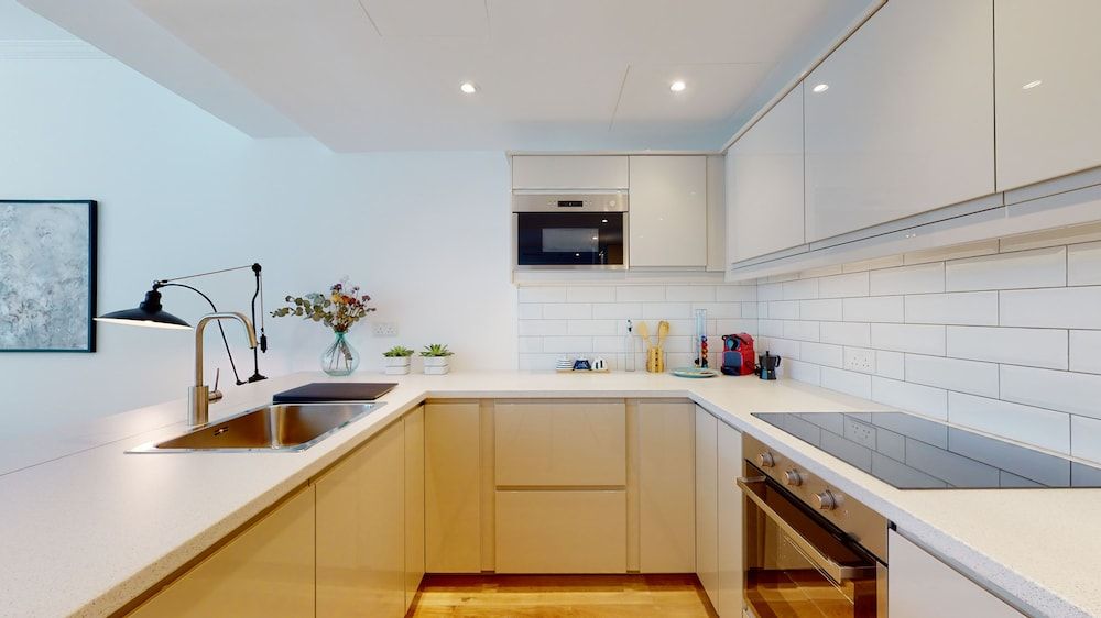 undefined Sahab 402 4