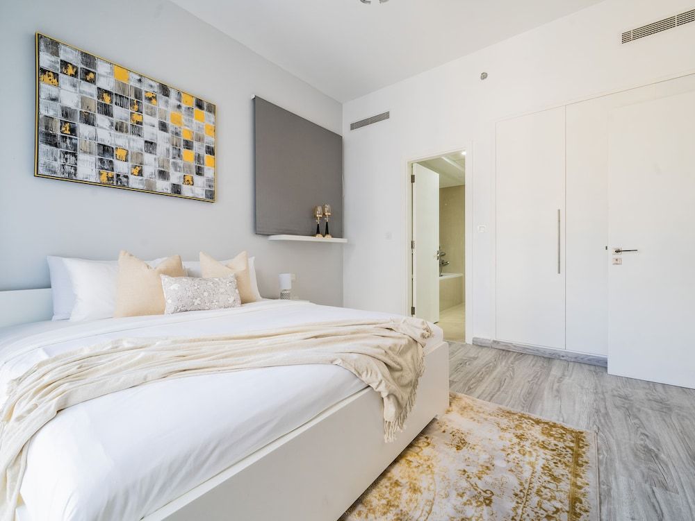 Glamorous Apt With Balcony Facing Burj Khalifa Design Apartment 7