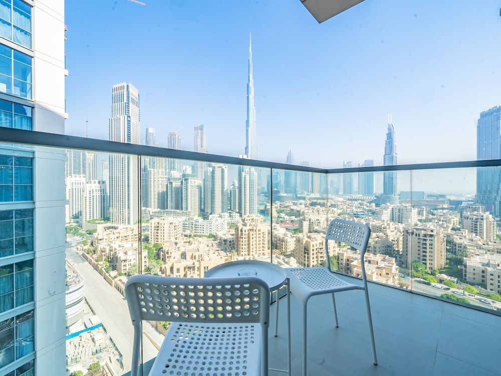 Glamorous Apt With Balcony Facing Burj Khalifa Design Apartment 12