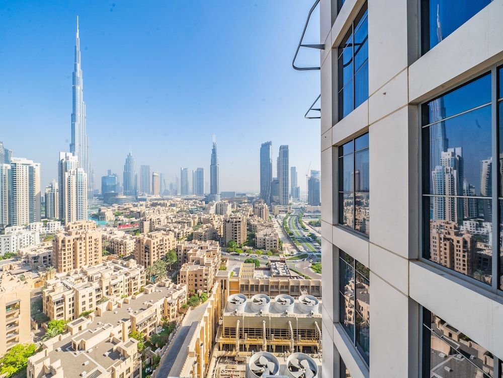 Glamorous Apt With Balcony Facing Burj Khalifa