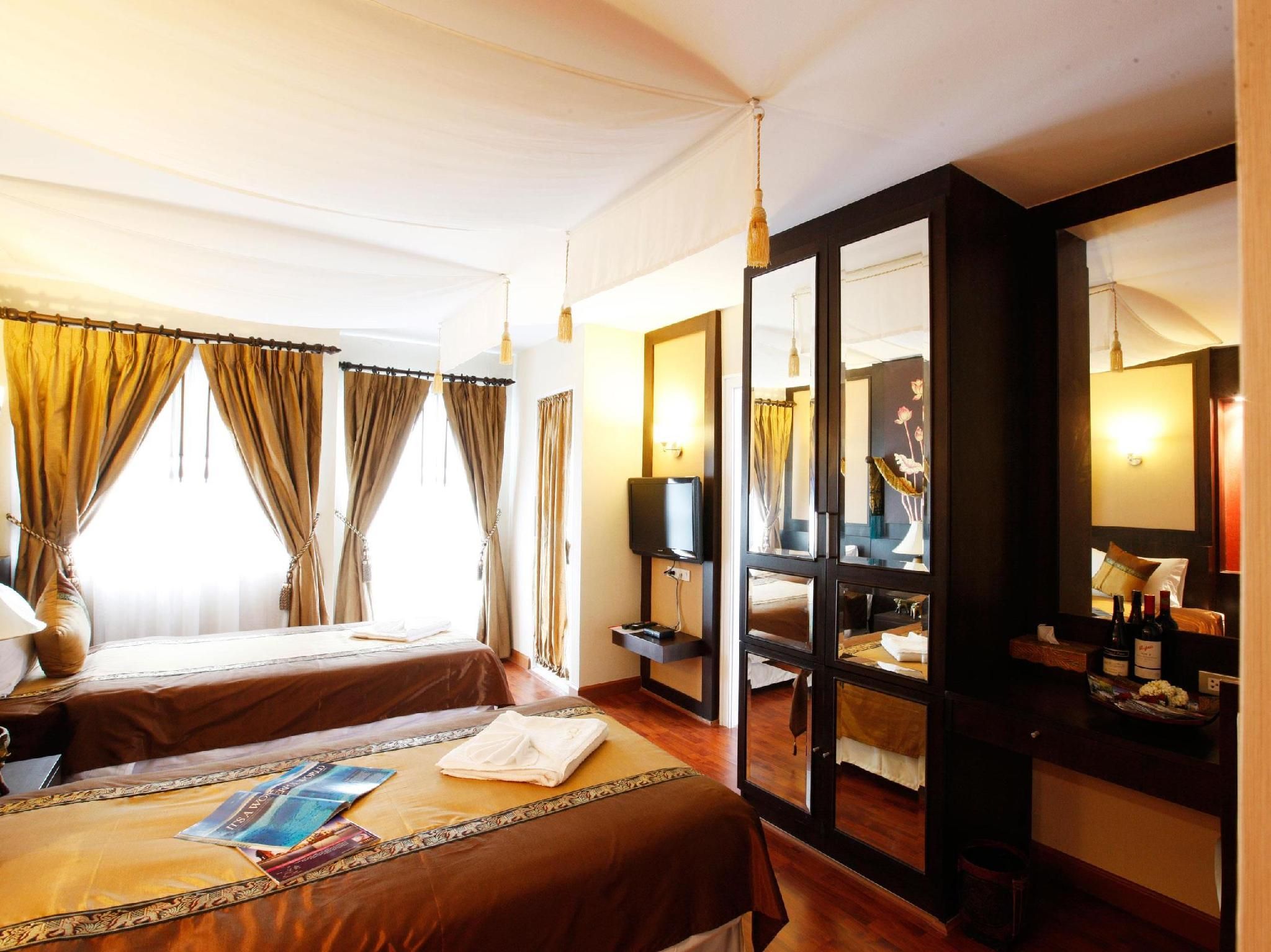 undefined Mirth Sathorn Hotel 5