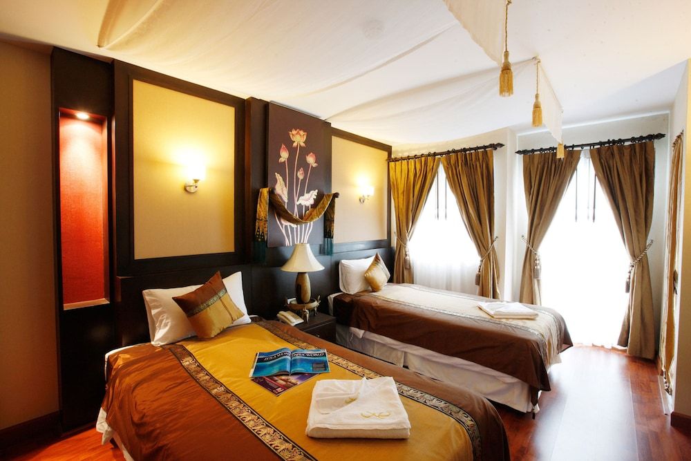 undefined Mirth Sathorn Hotel 8