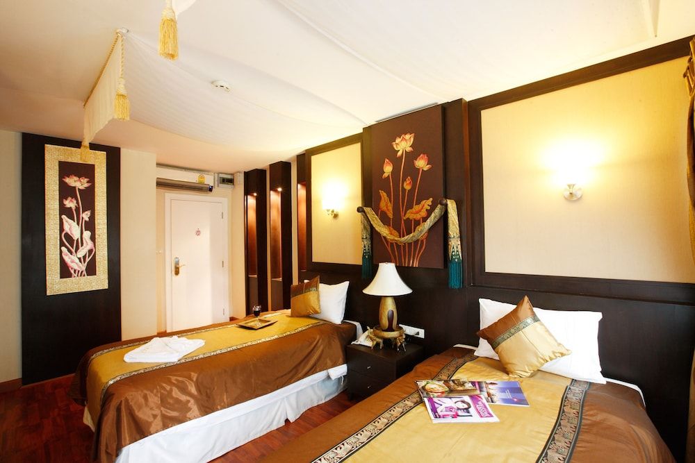 undefined Mirth Sathorn Hotel 9