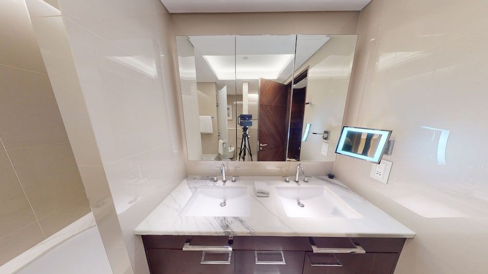 undefined Stunning 2 Bed Address Sky View Best Layout 8