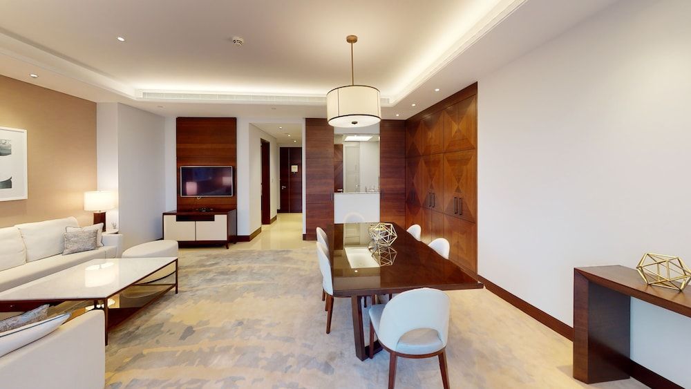 undefined Stunning 2 Bed Address Sky View Best Layout