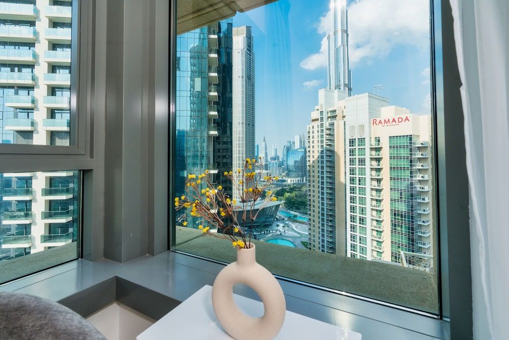 Luxury Burj Khalifa & Fountain View Apt Downtown Apartment (3 Bedrooms) 14
