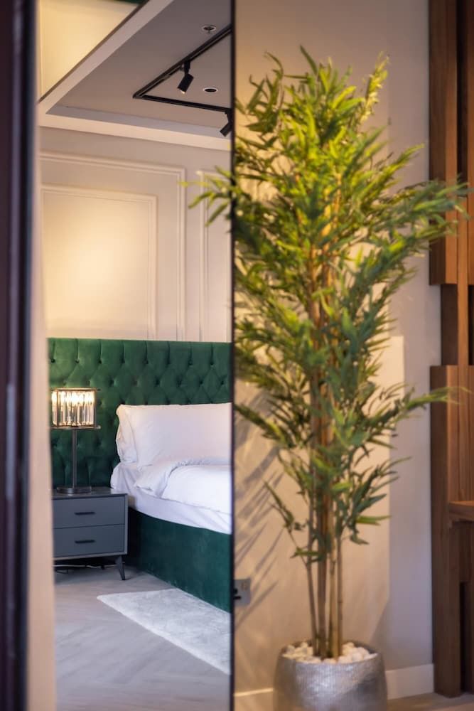 Signature Residence - The Palm Jumeirah - 2 Bedrooms 170 SQM Apartment 18