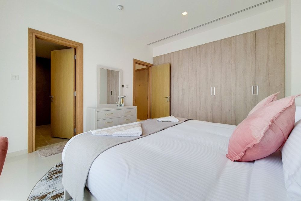 undefined GreenFuture - Panoramic City View From This High-Rise Chic Condo 9