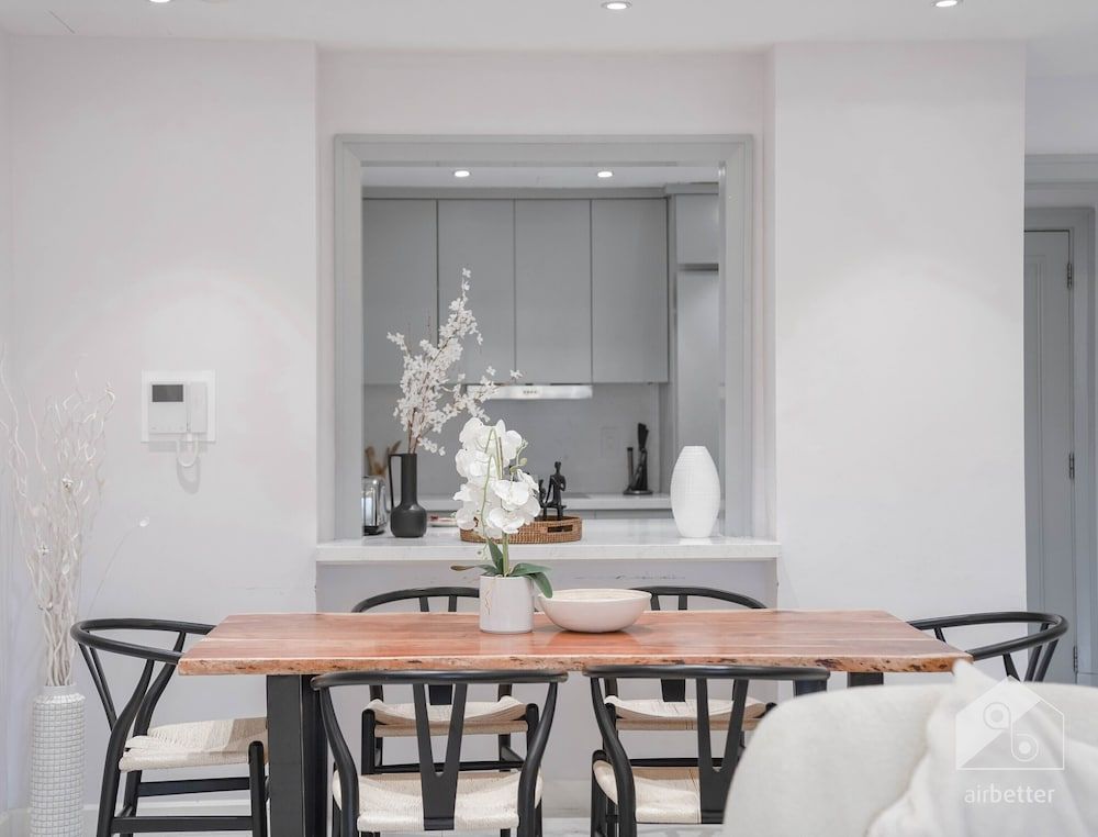 undefined Luxurious Apartment With Iconic Burj View 7