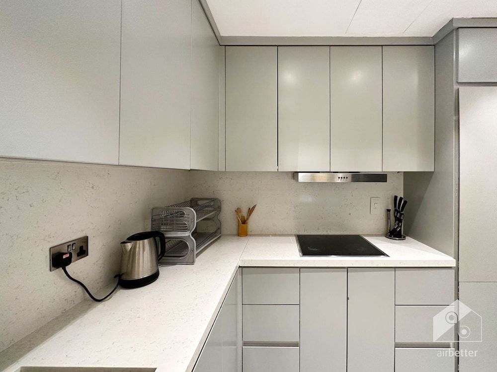 undefined Luxurious Apartment With Iconic Burj View 4