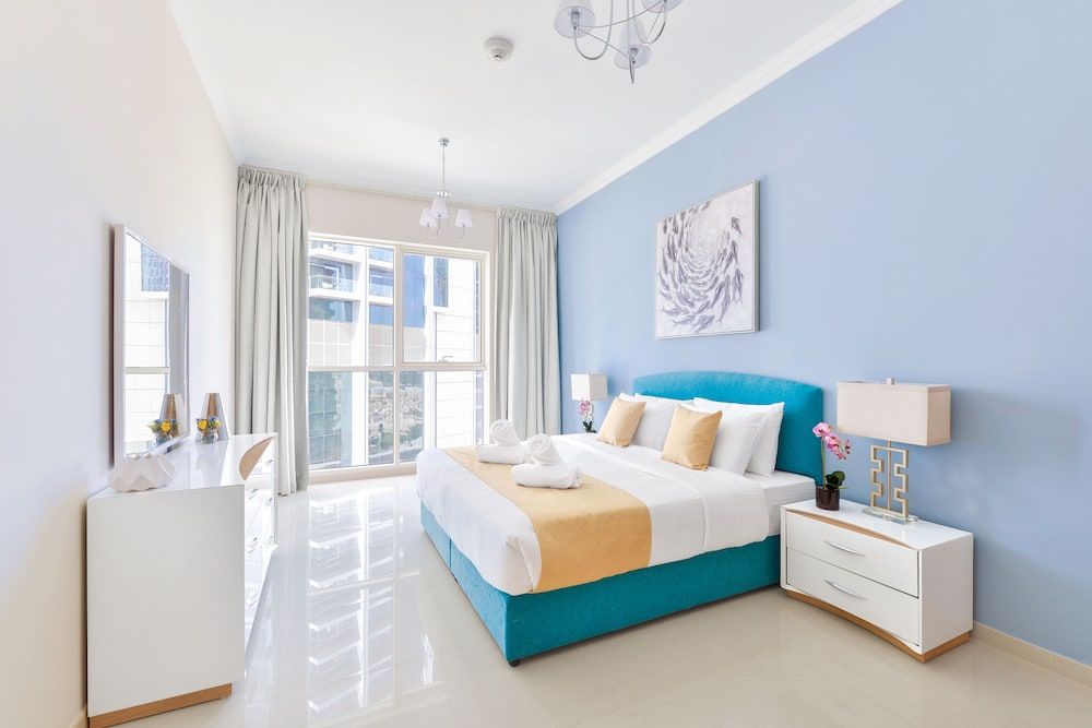 Dunya Tower - Downtown Luxury - 5 Min Walk To Dubai Mall! Deluxe 3BR Apartment