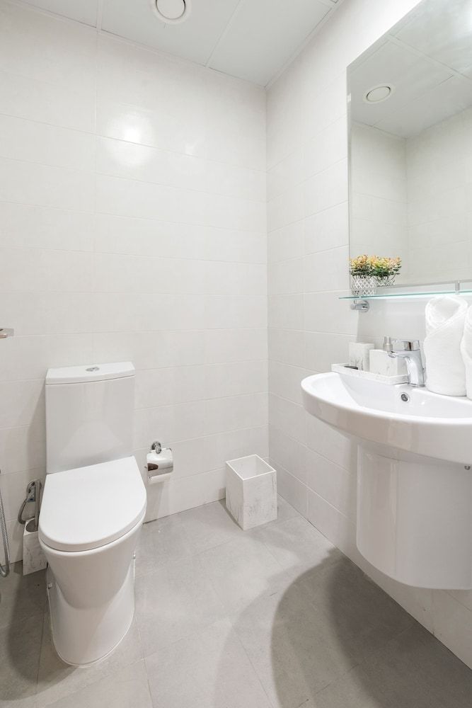 Dunya Tower - Downtown Luxury - 5 Min Walk To Dubai Mall! Deluxe 3BR Apartment 17