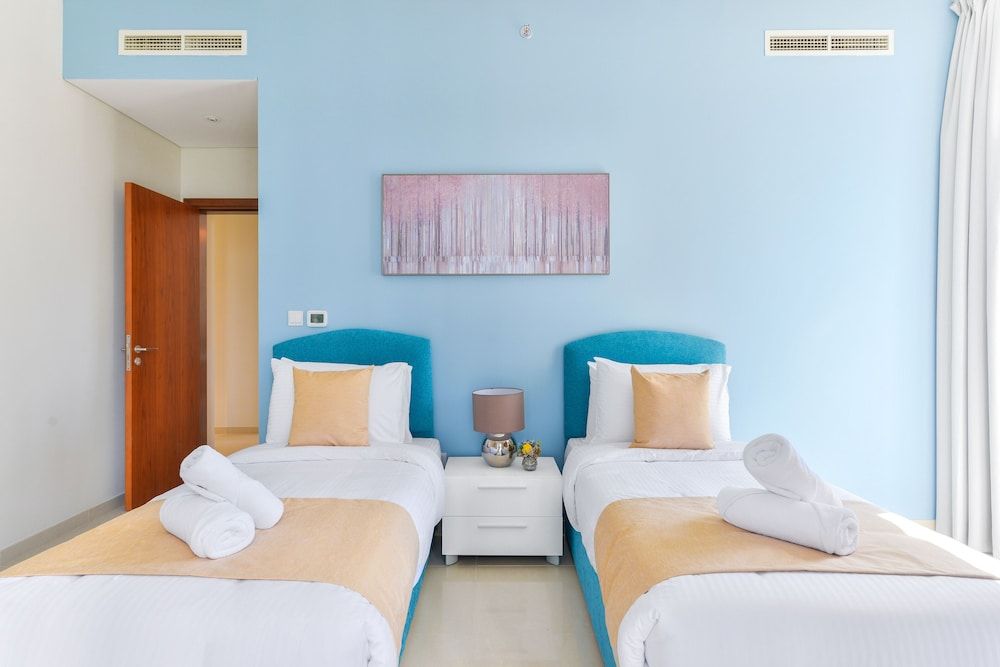 Dunya Tower - Downtown Luxury - 5 Min Walk To Dubai Mall! Deluxe 3BR Apartment 9