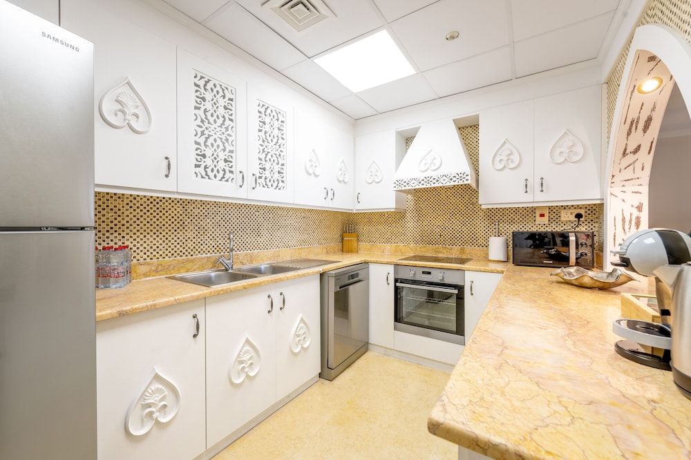 undefined Luxury JBR Palace! - Sea View - Free Beach Resorts Access! 4