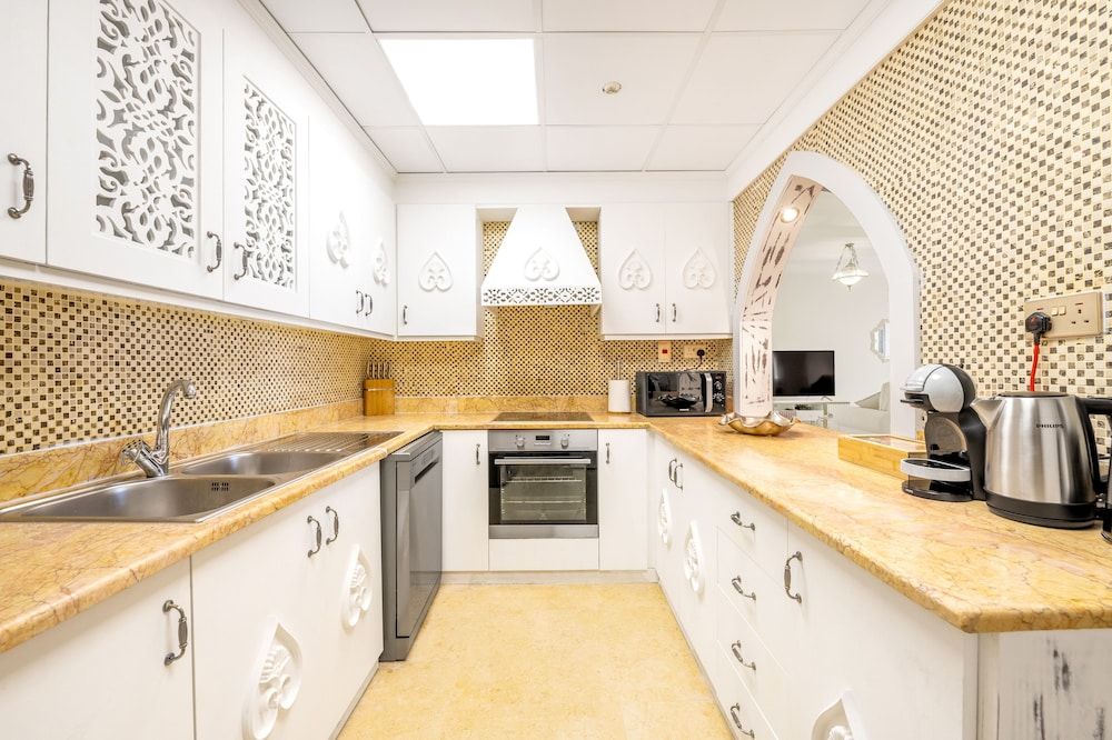 undefined Luxury JBR Palace! - Sea View - Free Beach Resorts Access! 9