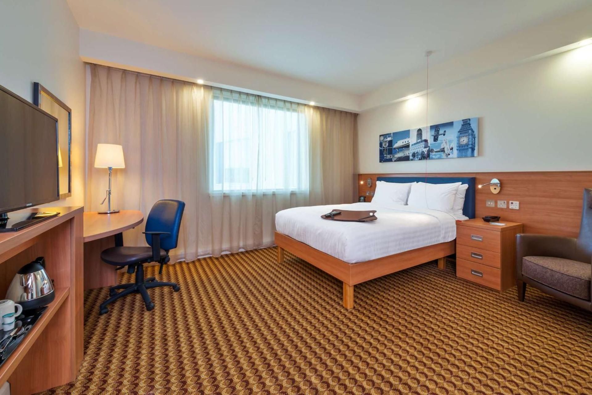 Queen Room with Airport Transfer