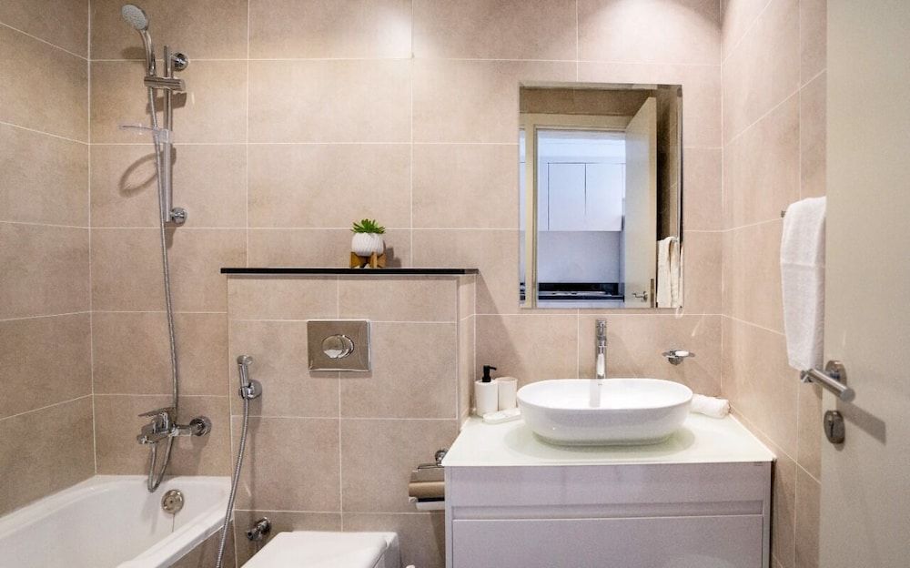 undefined Tanin - Stunning Dubai Skyline View From this Sleek Studio 10