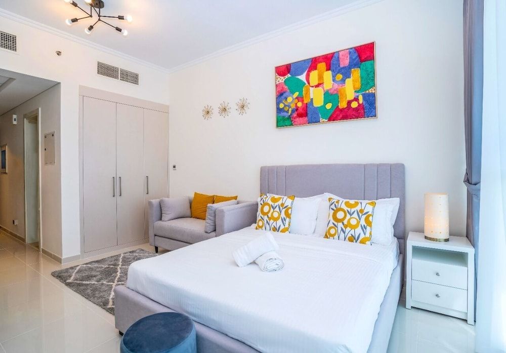 undefined Tanin - Stunning Dubai Skyline View From this Sleek Studio 3