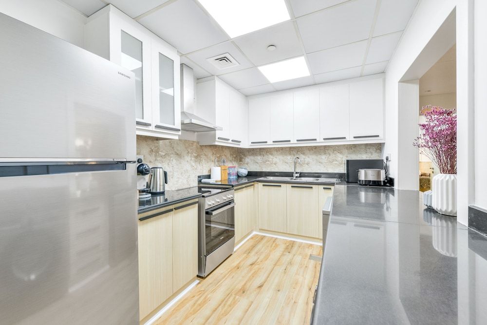 Luxury JBR - 2BR - Free Beach Resorts Access! Deluxe Apartment 13