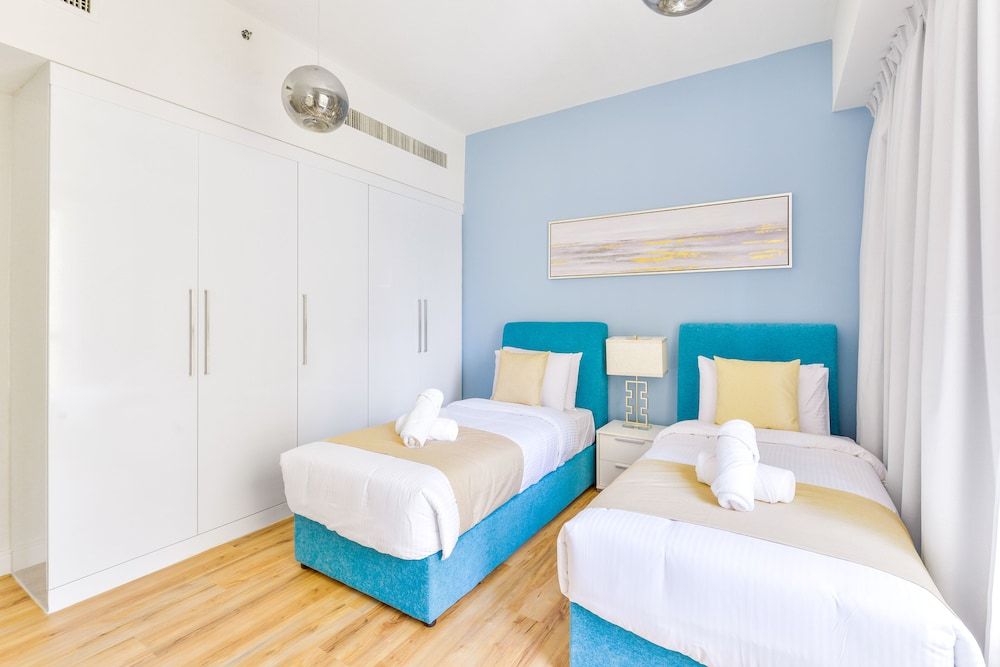 Luxury JBR - 2BR - Free Beach Resorts Access! Deluxe Apartment 7