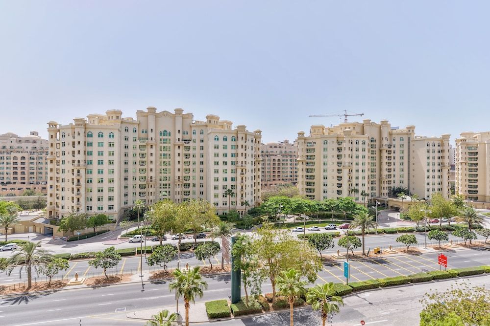 undefined Shoreline Beachfront Luxury Palm 3