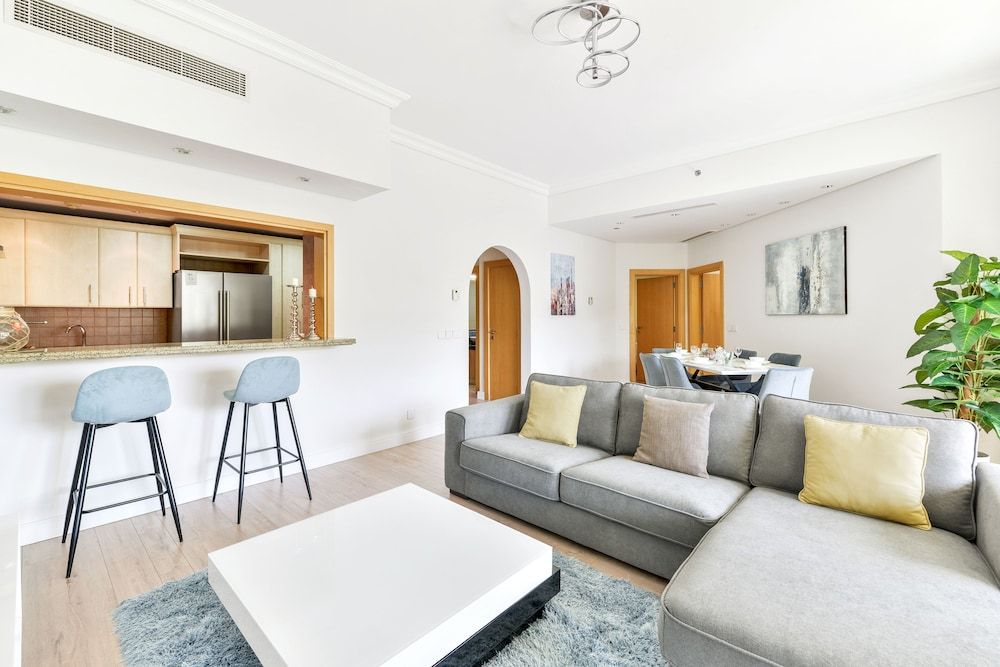 Shoreline Beachfront Luxury Palm Deluxe 2BR Apartment plus maids 9