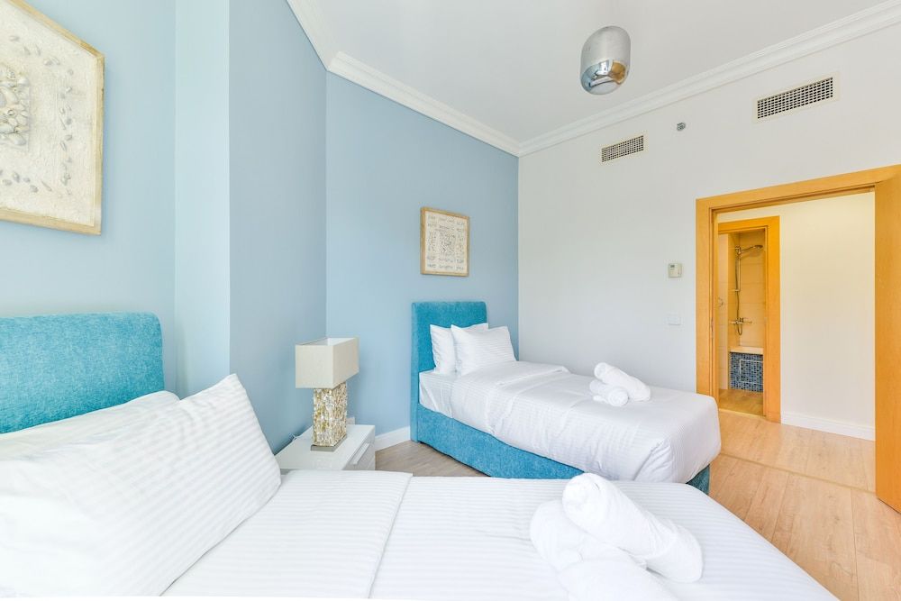 Shoreline Beachfront Luxury Palm Deluxe 2BR Apartment plus maids 7