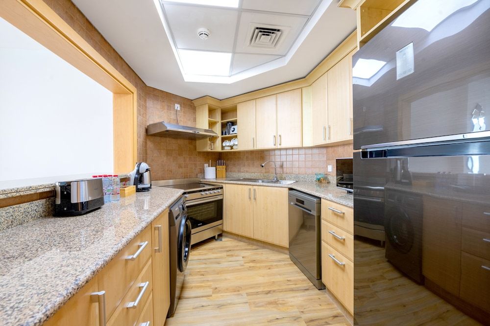 undefined Shoreline Beachfront Luxury Palm 4