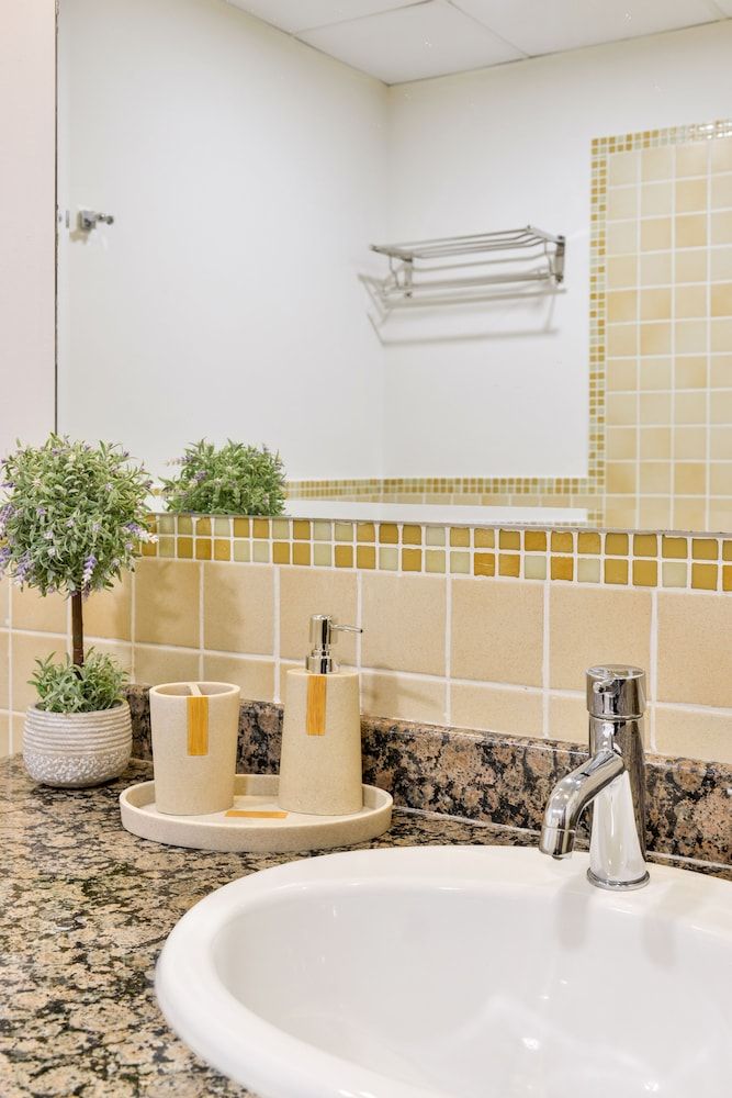 Luxury JBR Shams - Sea or Marina View - Free Beach Resorts Access! Deluxe 2BR Apartment - Sea View 17