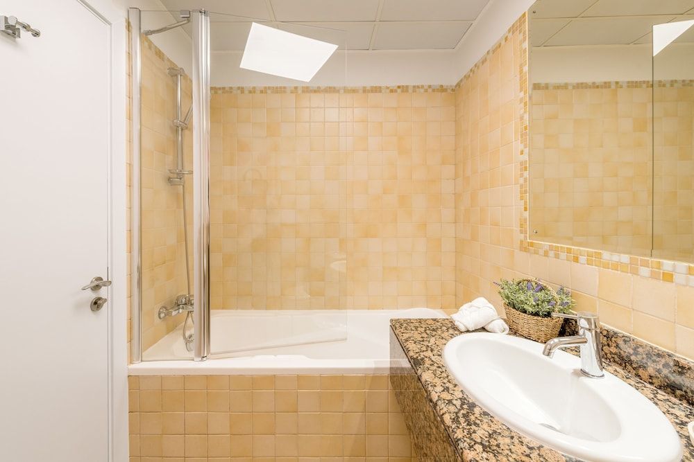 Luxury JBR - Marina View - Beach Resorts Access Deluxe 2BR Apartment  - Marina View 18