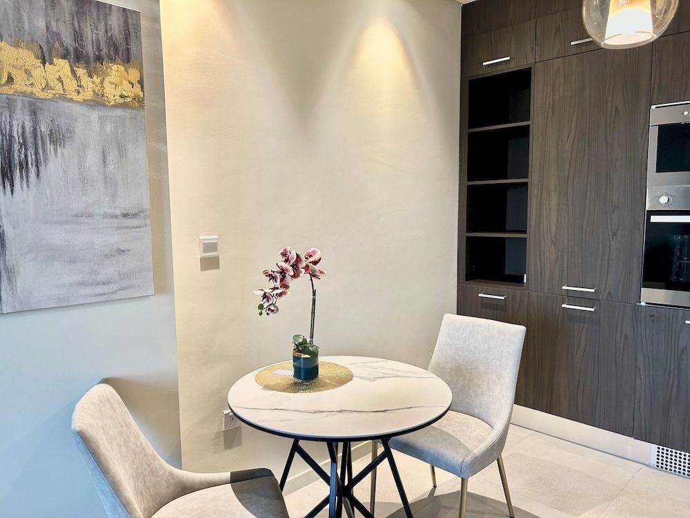 undefined Amazing Stay Park View JVC - Studio With Balcony 8