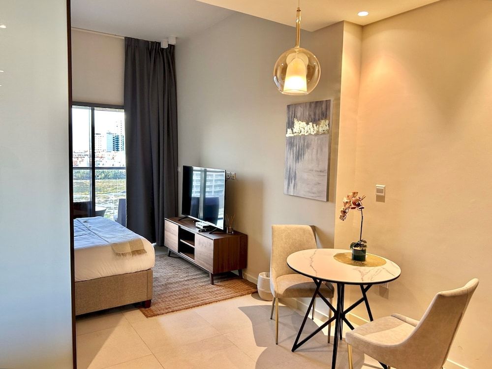 undefined Amazing Stay Park View JVC - Studio With Balcony 9