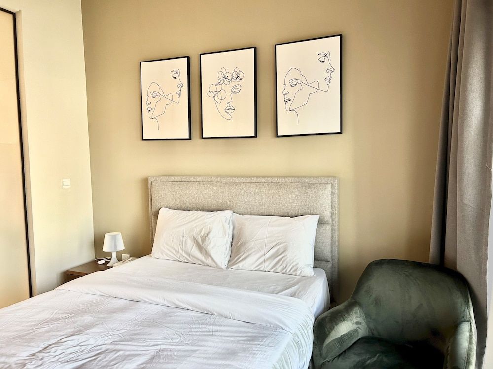 undefined Amazing Stay Park View JVC - Studio With Balcony 4