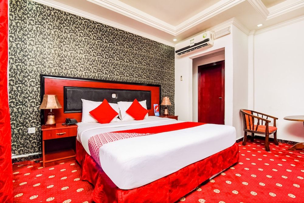Oyo 492 Gulf Star Standard Double Room 5
