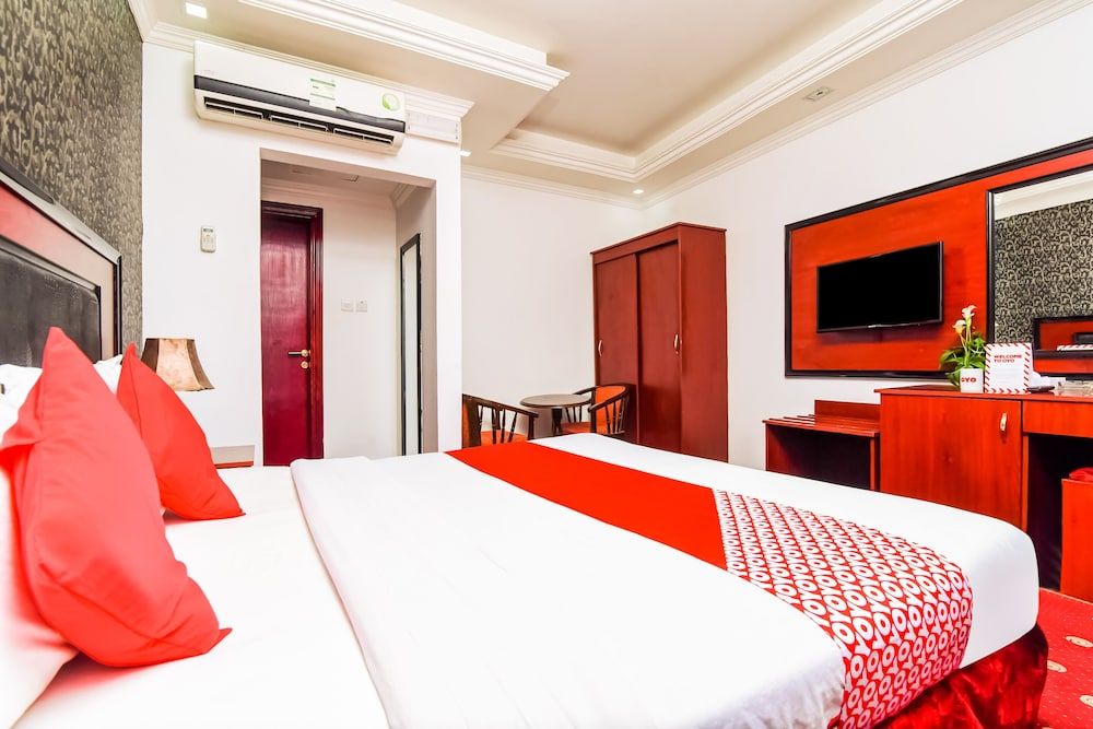 Oyo 492 Gulf Star Standard Double Room 3
