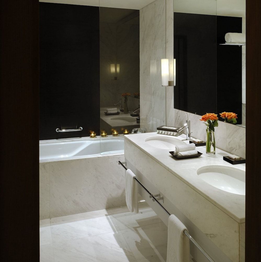 Address Dubai Mall Residences Deluxe Studio Suite 13