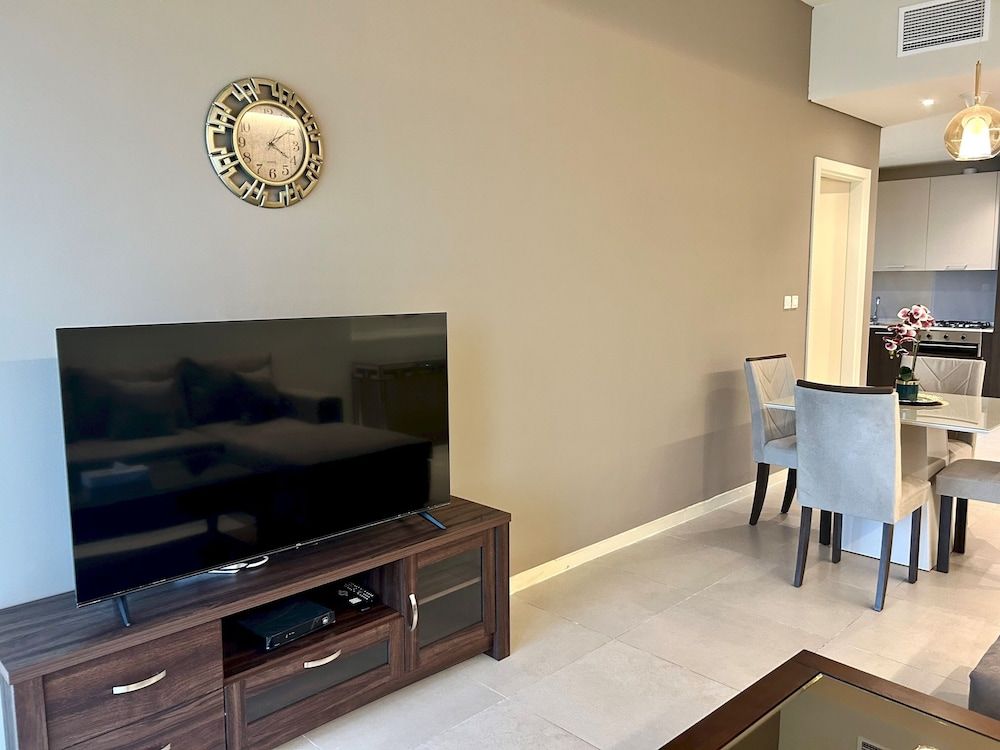 Stunning Stay Park View JVC -1bed With Balcony Apartment (1 Bedroom) 13