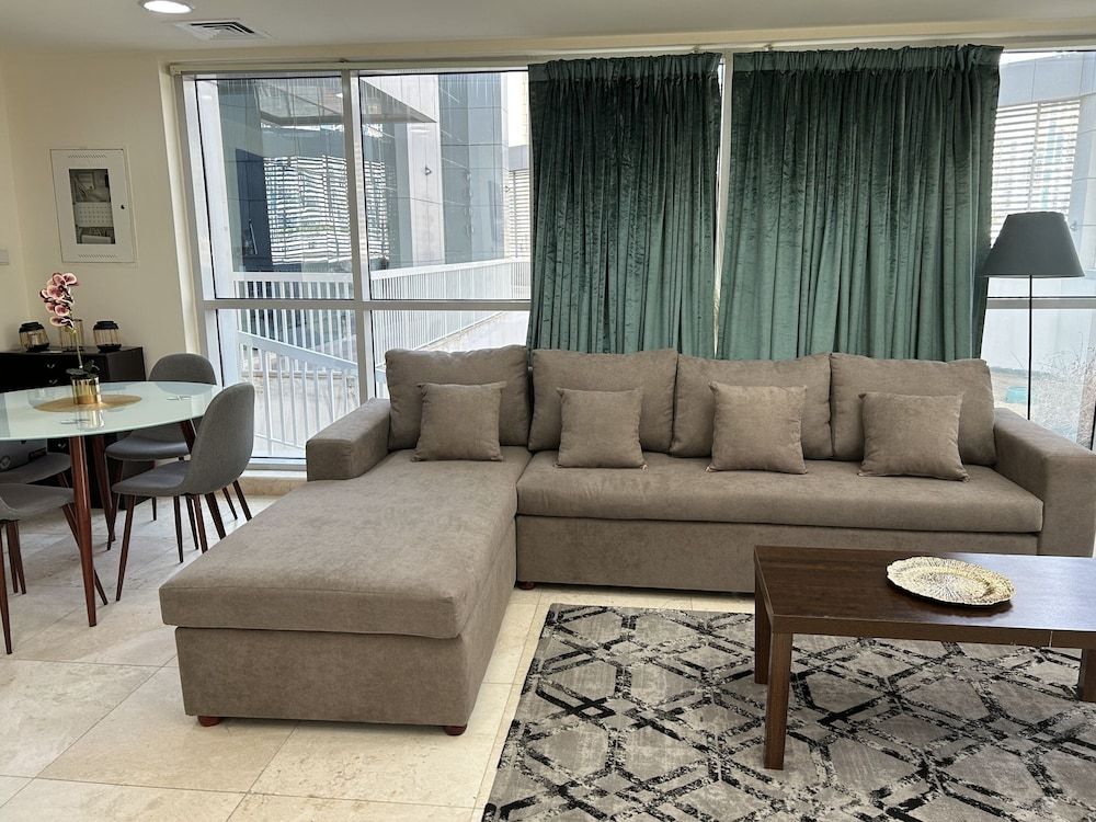 undefined Gorgeous 1bedroom in the Heart of Business Bay 10