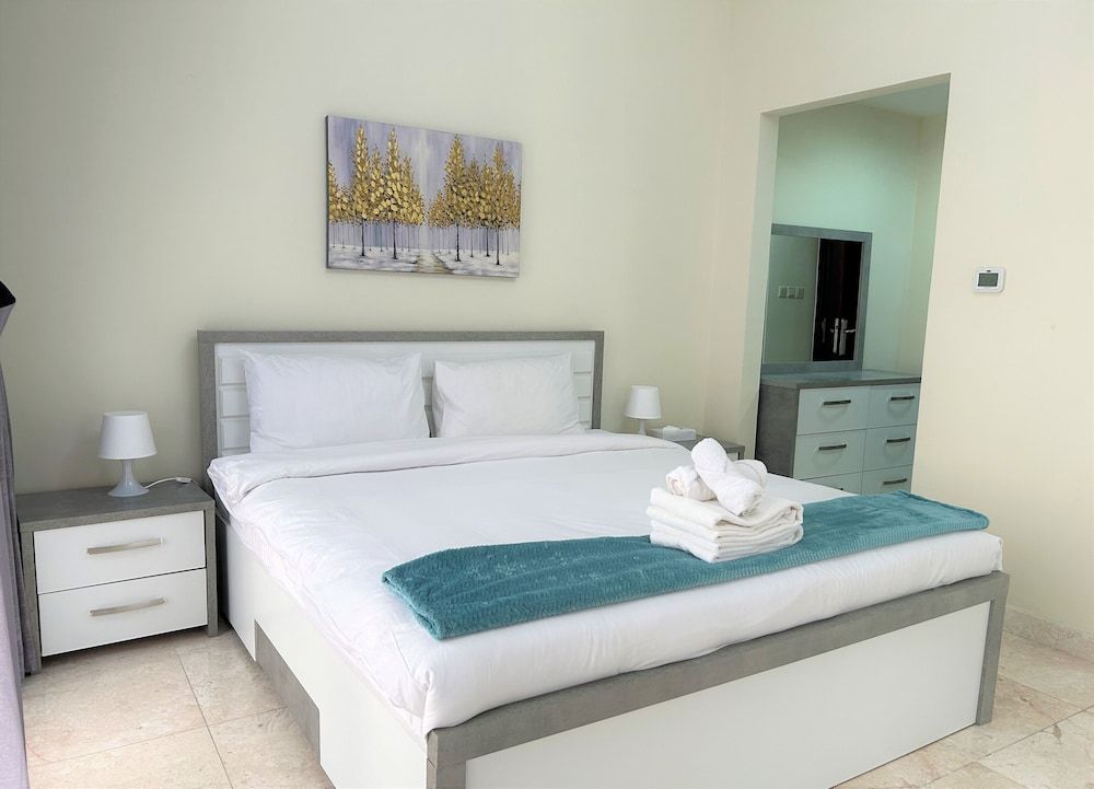 Incredible Living With Balcony in Business Bay Apartment (2 Bedrooms) 5