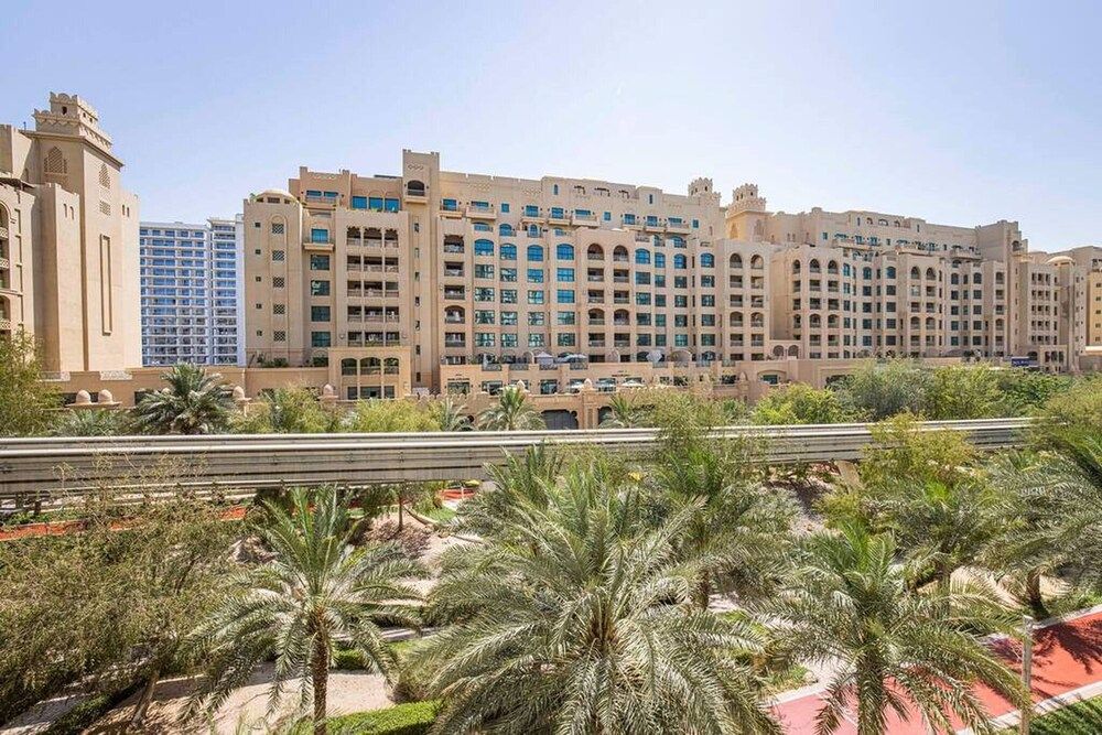 undefined Spacious New Furnished 2br M Palm Jumeirah 4