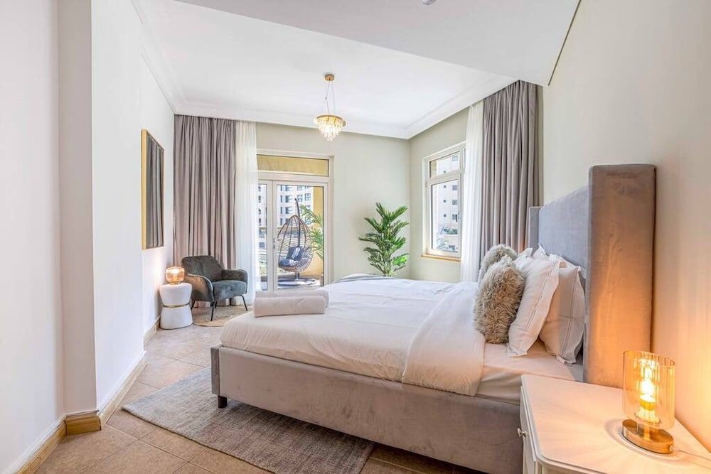 Spacious New Furnished 2br M Palm Jumeirah Apartment, 2 Bedrooms, Balcony, City View 4