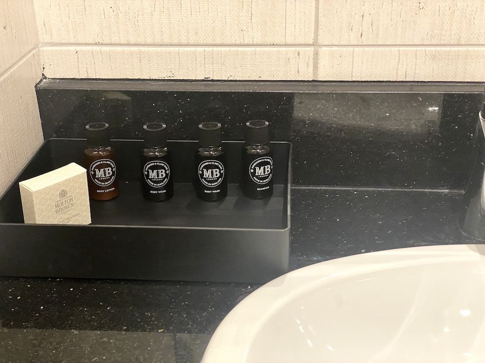 LuxBnB Ghalia Jumeirah Village Circle Deluxe Studio Suite 13