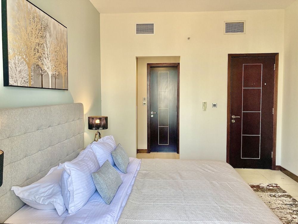 undefined Whitesage - Gorgeous Apartment With Incredible Cityscape View 8