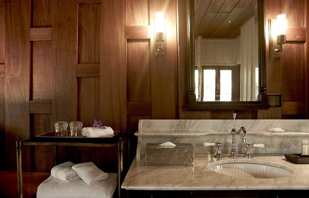 Burasari Heritage Luang Prabang Deluxe Room 6