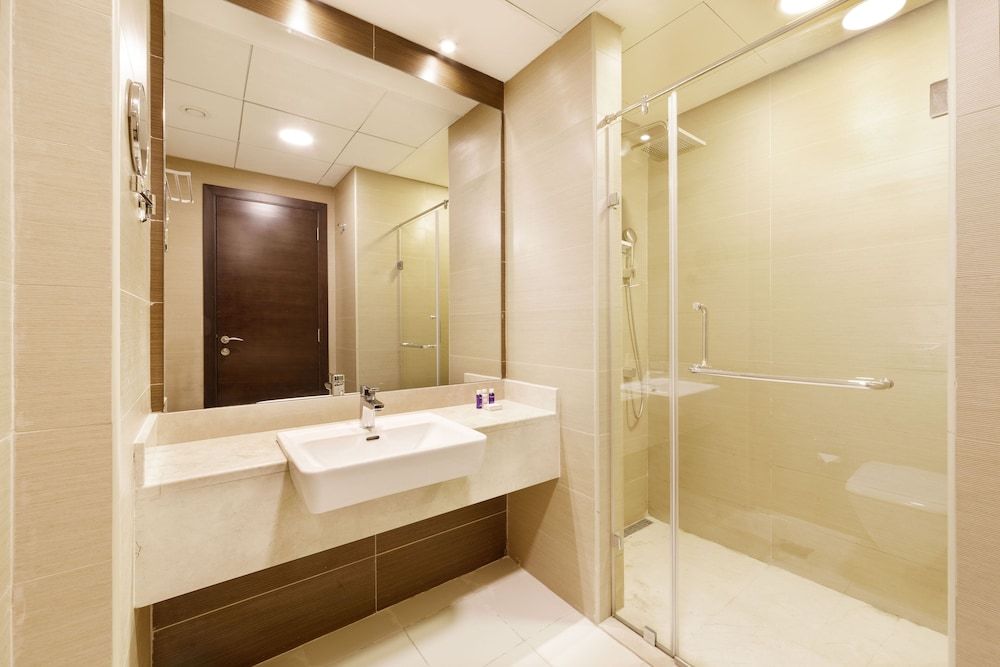 Maison Privee - Sparkle Tower 1