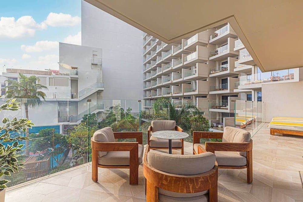 Opulent 2 Bedroom Apartment In Five Palm Jumeirah Apartment, 2 Bedrooms, Accessible, Balcony 18