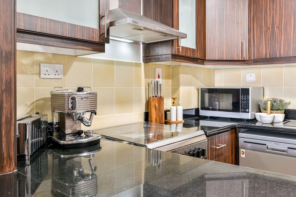 Luxury JBR Shams - Full Sea View - Free Beach Resorts Access! Deluxe 2BR Apartment 13