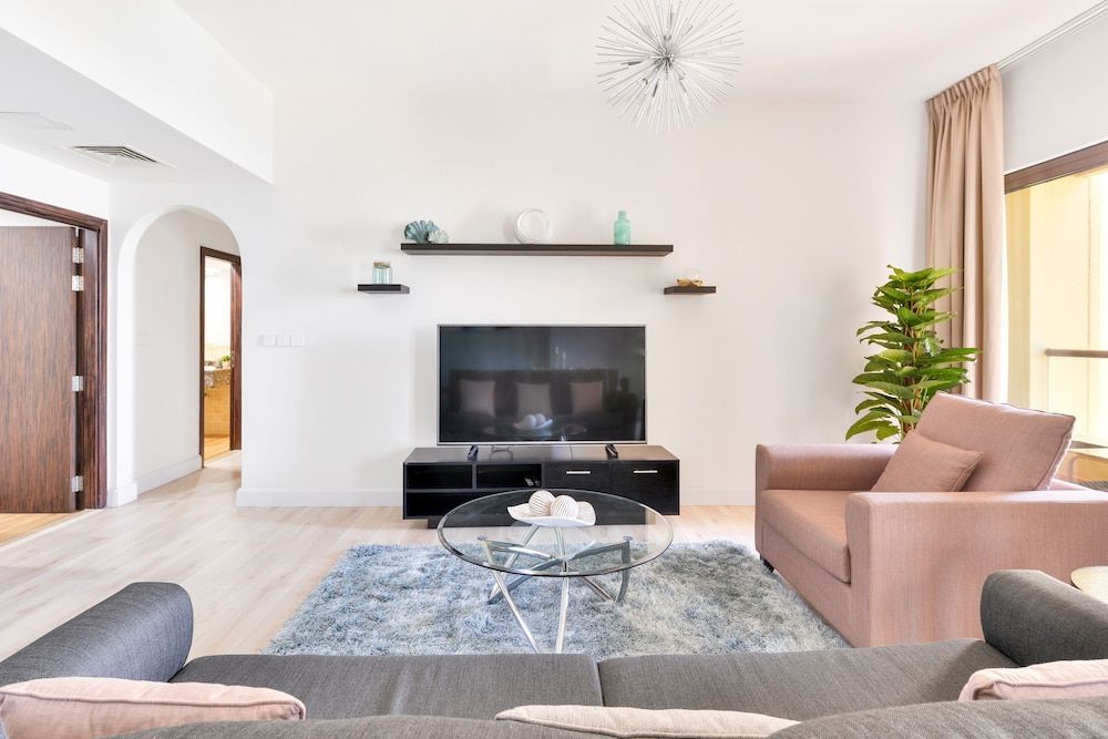 Luxury JBR Shams - Full Sea View - Free Beach Resorts Access! Deluxe 2BR Apartment 17